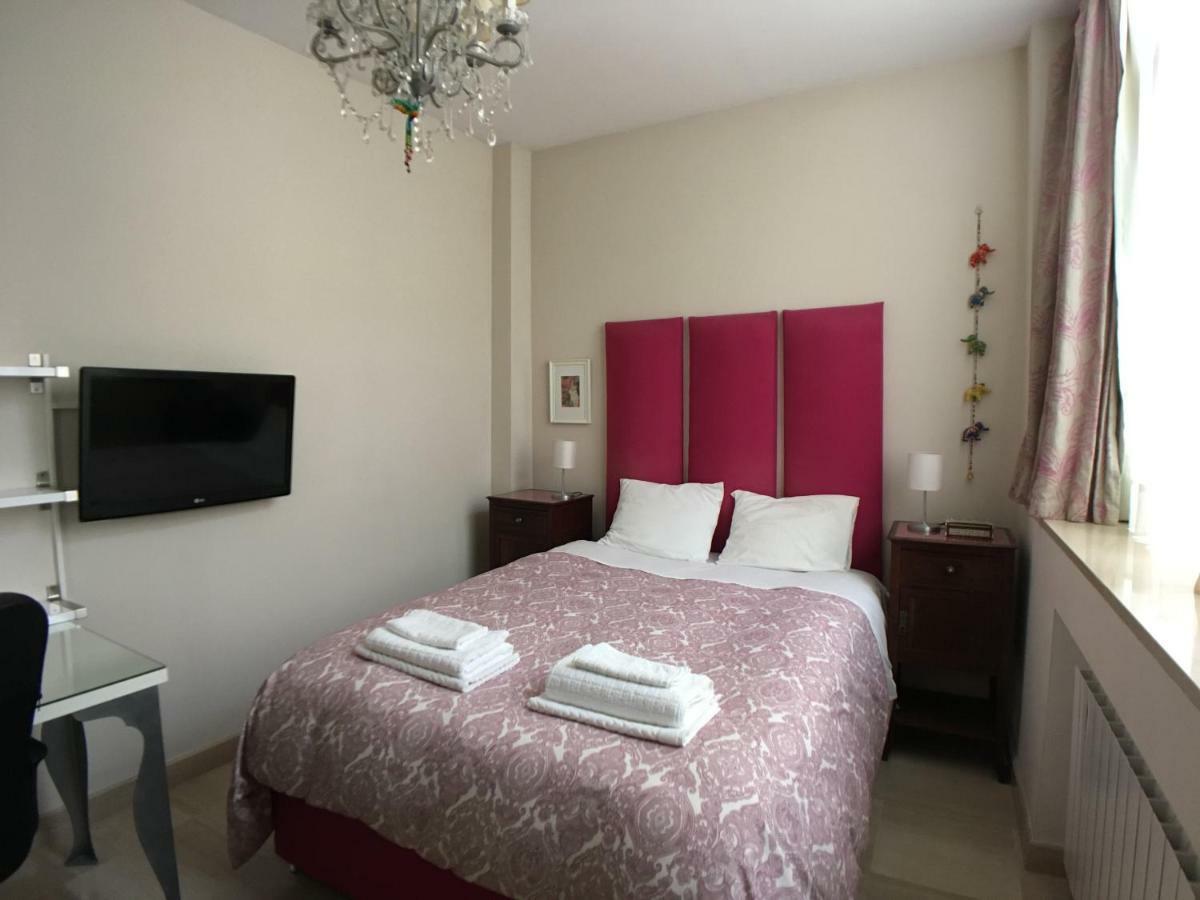 Guest House Europa 12 Sevilla Exteriér fotografie